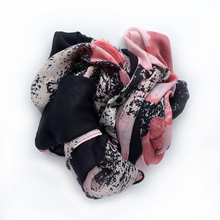 Load image into Gallery viewer, Headscarf - Big Blooms Pink